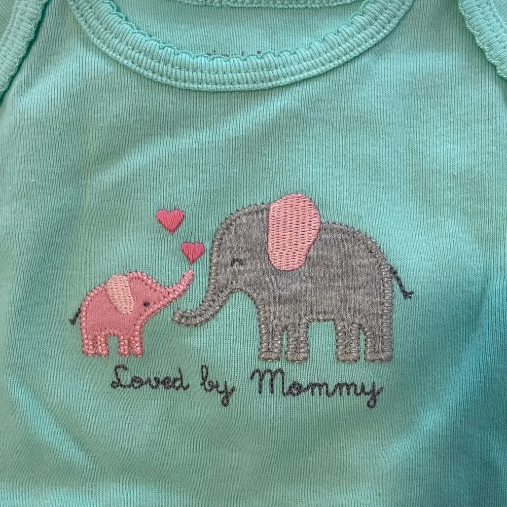 Never worn! Carter's Baby Onesie Set - Picture 4 of 11
